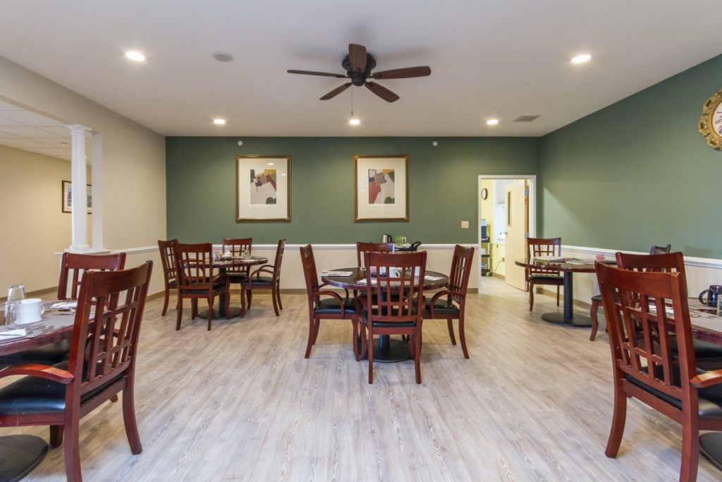 Dining room at Beaver Lake Retirement Home