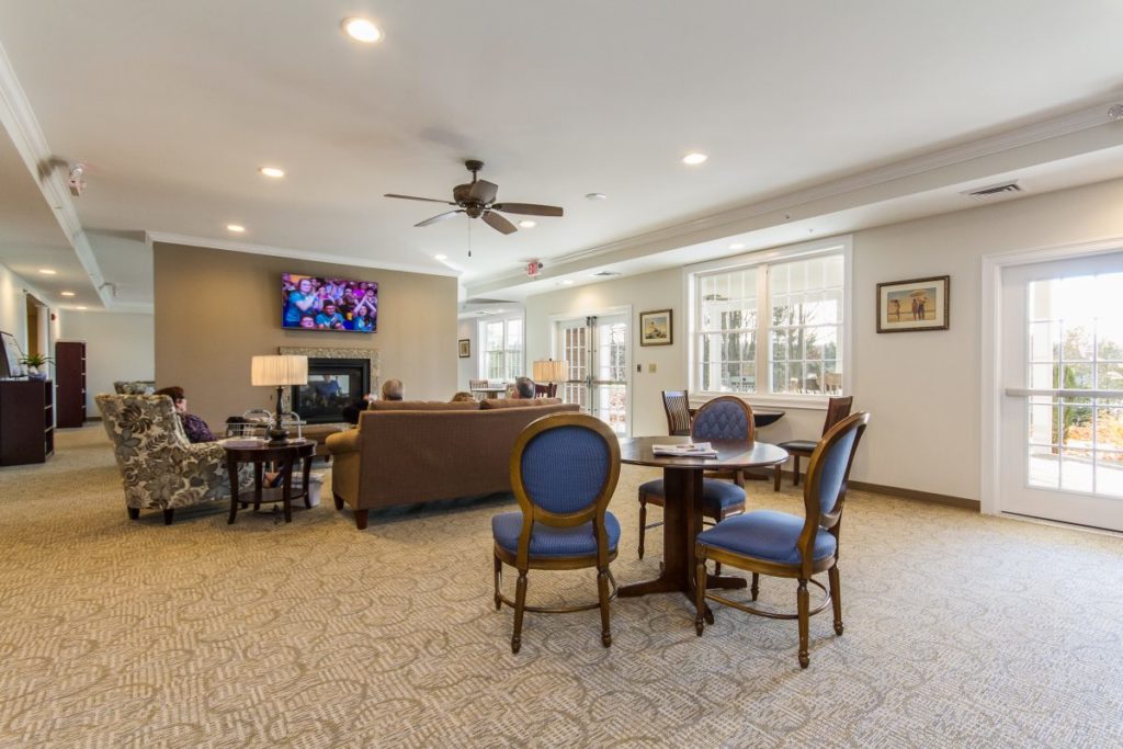 Beaver Lake Retirement Home Living Room